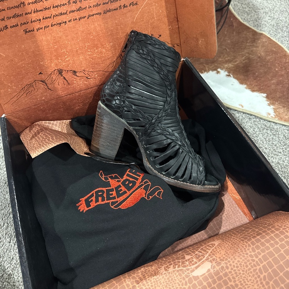 Freebird Bela Black